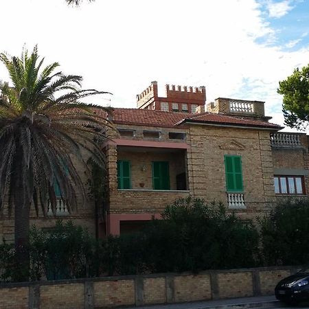 Appartamento Esmeralda Торторето Экстерьер фото